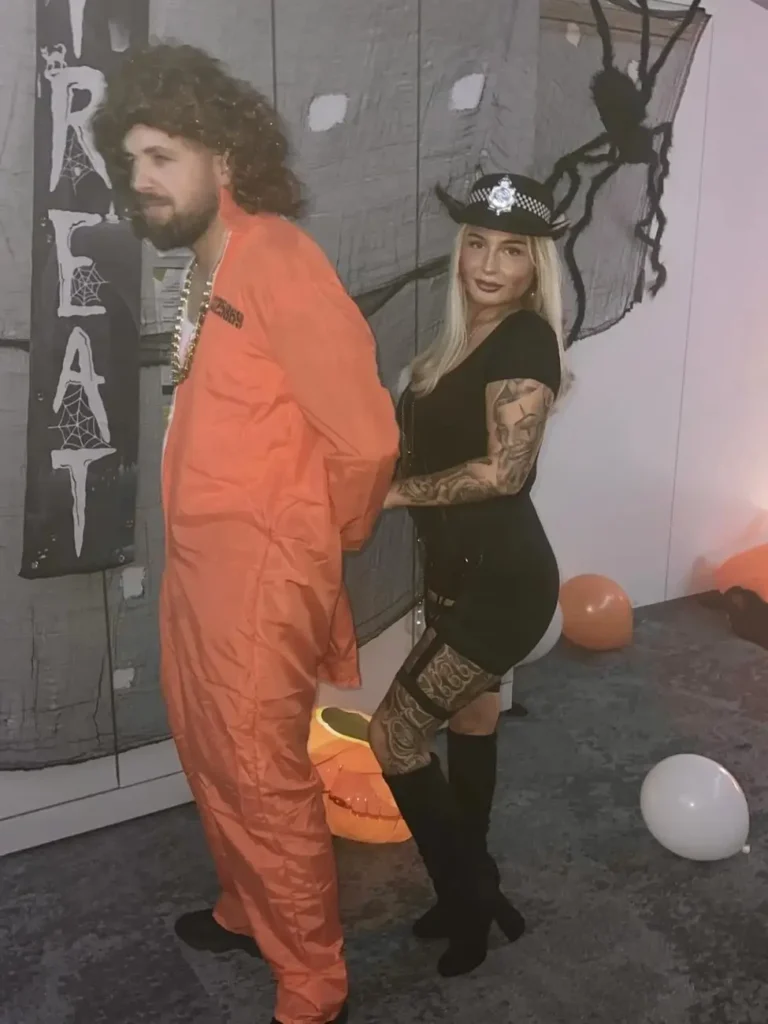 14 Halloween Costumes Duo Ideas That Make Dressing Up Twice as Fun 13 Cop and Prisoner 2