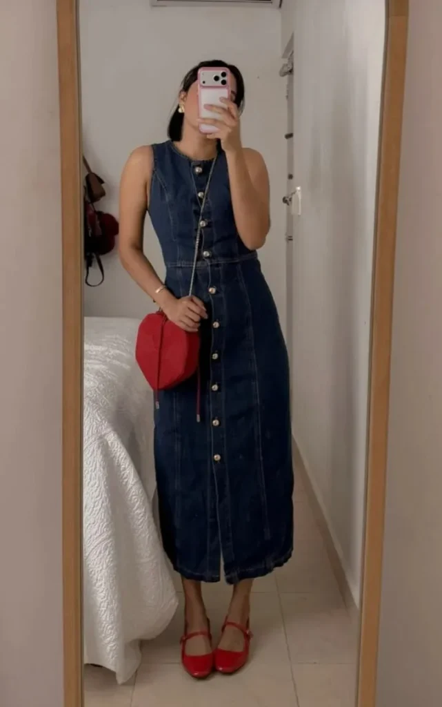 Dress Season Isn’t Over: 15 Fall Outfits Dress Lovers Will Adore 6 Dark Denim Dress With Red Accessories