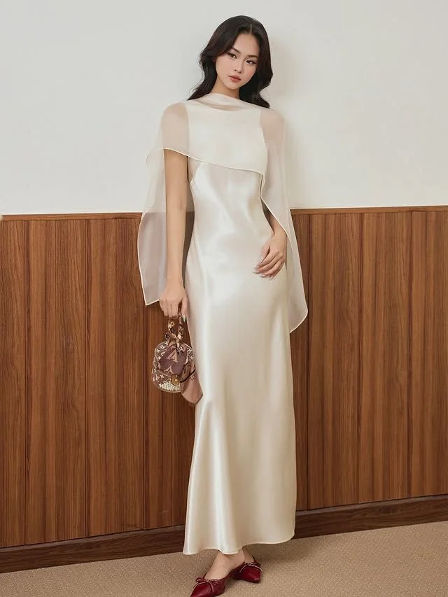 Covered, Comfortable, and So Stylish: 16 Modest Fall Outfits 17 Draped Overlay Dress With Satin Flats
