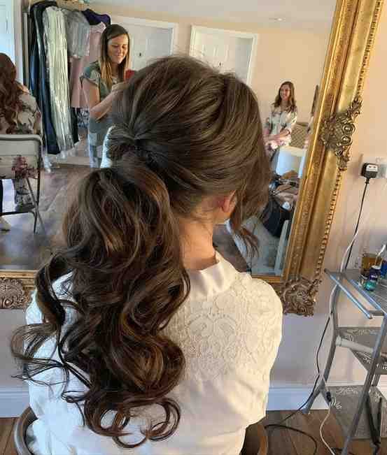 Love Is in the Hair: 15 Valentine's Day Hairstyles for Every Kind of Date 14 Elegant Low Ponytail