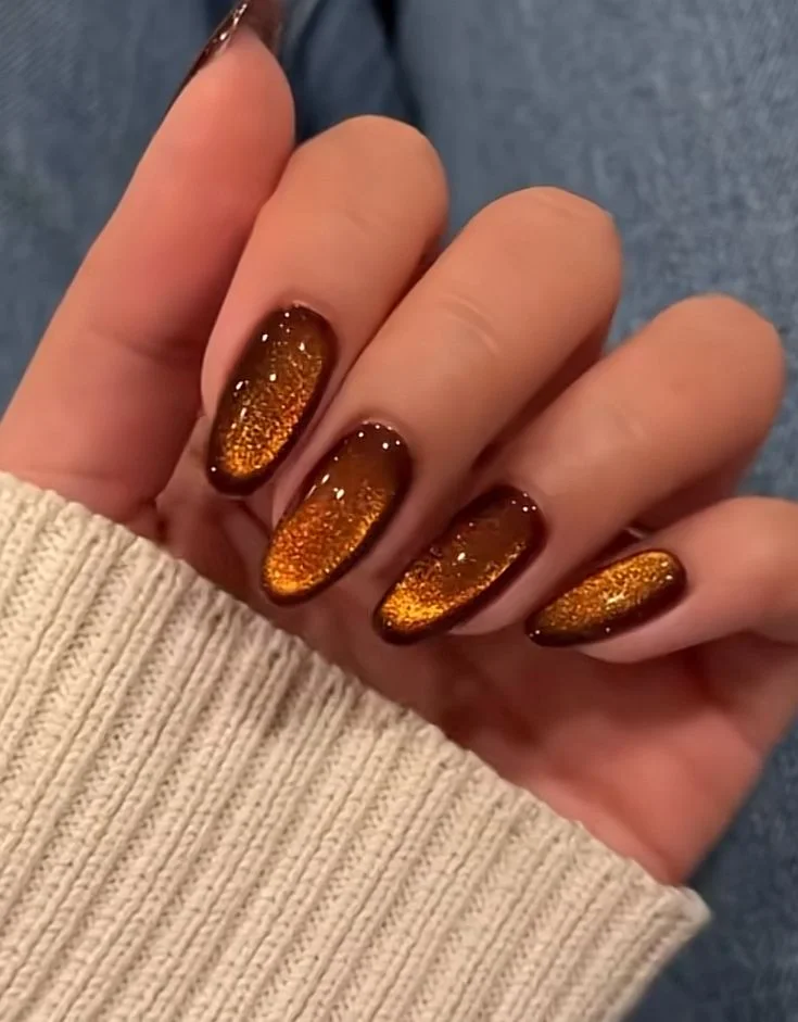 Fall Gets a Little More Magical With These 14 Fall Cat Eye Nails 6 Golden Bronze Cat Eye Nails
