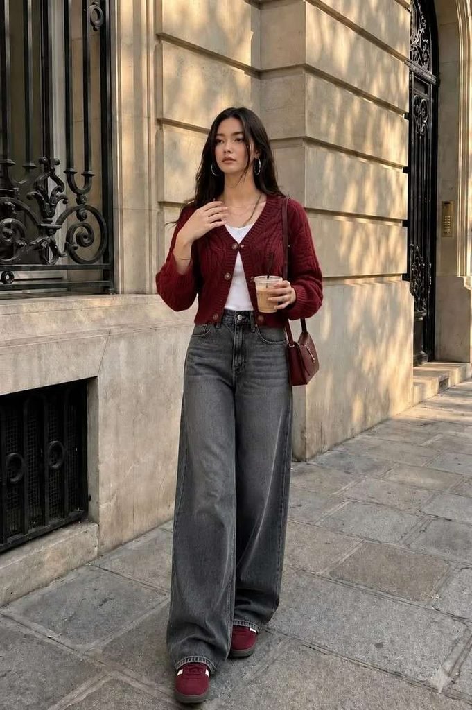 14 Fall Outfits Jeans Lovers Will Want to Wear on Repeat 11 Gray Jeans With a Burgundy Sweater