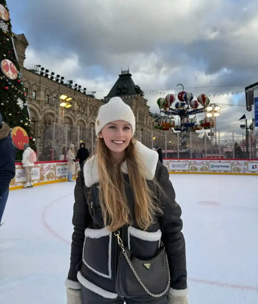 15 Halloween Costumes Teenage Girl Looks That Feel Cute, Trendy, and Totally Party-Ready 12 Ice Skater