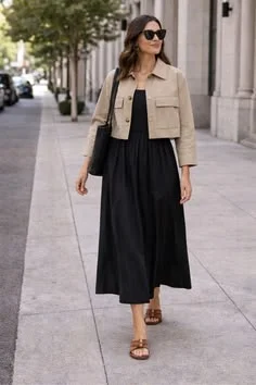 15 Fall Outfits Skirt Lovers Can Wear for an Effortlessly Chic Season 13 Maxi Skirt With a Cropped Jacket