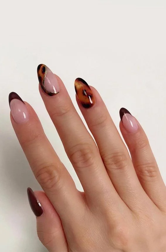16 Fall Tortoise Shell Nails That Make Autumn Manicures Look So Expensive 16 Mixed Fall Tortoise Manicure