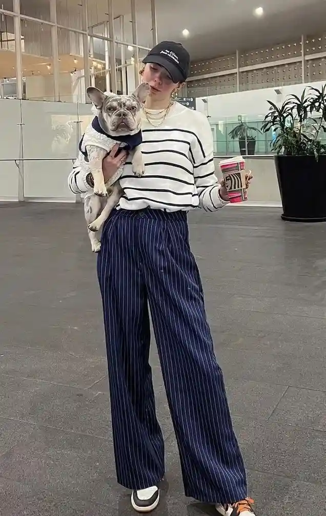 From Early Classes to Late Coffee Runs: 15 College Fall Outfits 14 Mock Neck Top With Relaxed Pinstripe Pants