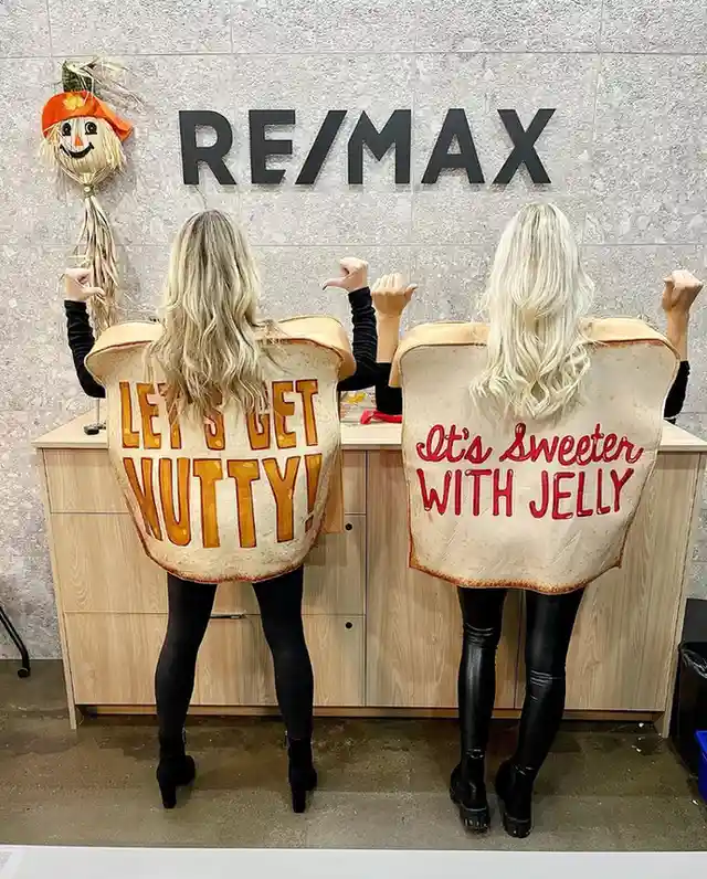 14 Halloween Costumes Duo Ideas That Make Dressing Up Twice as Fun 4 Peanut Butter and Jelly