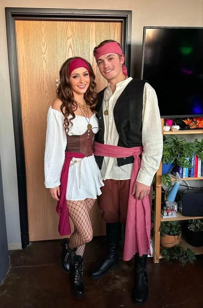 Couple Halloween Costumes That Are Cute, Clever, and Actually Fun to Wear 8 Pirate Couple Costume