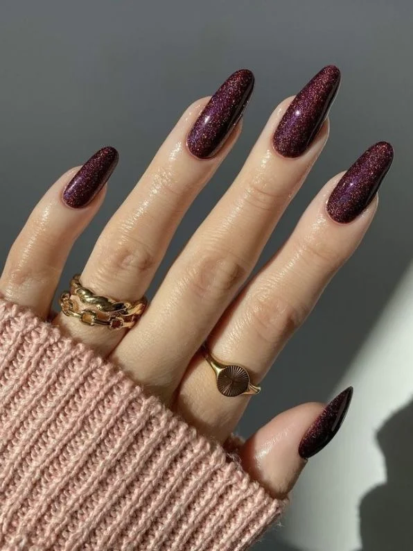 16 Fall Coffin Nails That Make Autumn Manicures Feel Extra Stylish 15 Plum Fall Coffin Nails