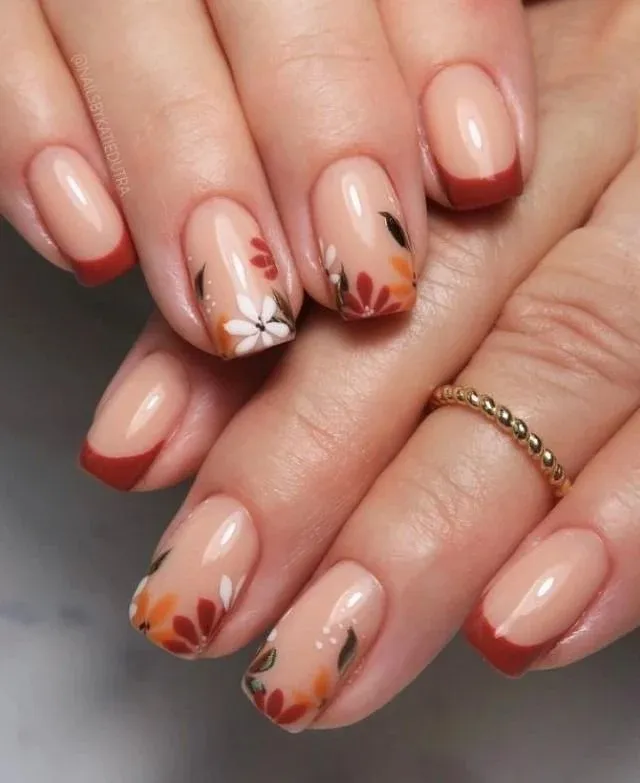 17 Short Fall Nails That Prove Small Nails Can Look Expensive 8 Short French Tip Fall Nails