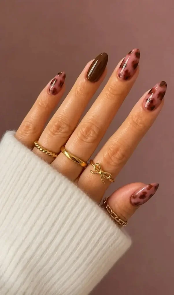 15 Fall Nail Ideas That Feel Cozy, Chic, and Perfect for Autumn Days 9 Tortoiseshell Fall Nails