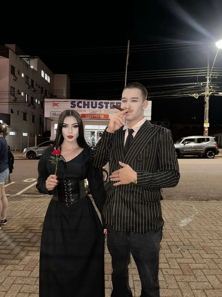 Couple Halloween Costumes That Are Cute, Clever, and Actually Fun to Wear 6 Wednesday and Gomez Addams