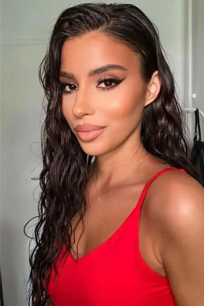 Your Next Night-Out Look Starts With These 16 Going Out Hairstyles Ideas 16 Wet Look Waves