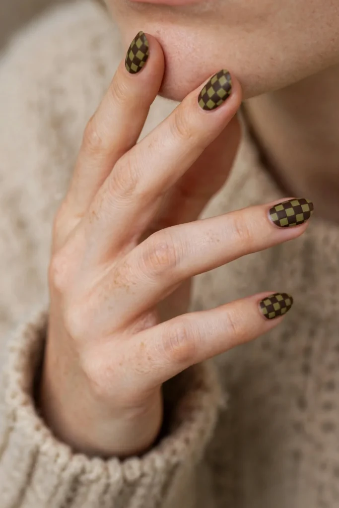 Checkerboard in Olive and Chocolate