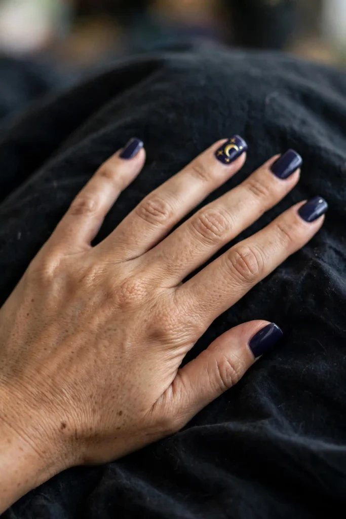 18 Halloween Square Nails, Placed Where a Square Nail Looks Best 14 image 570