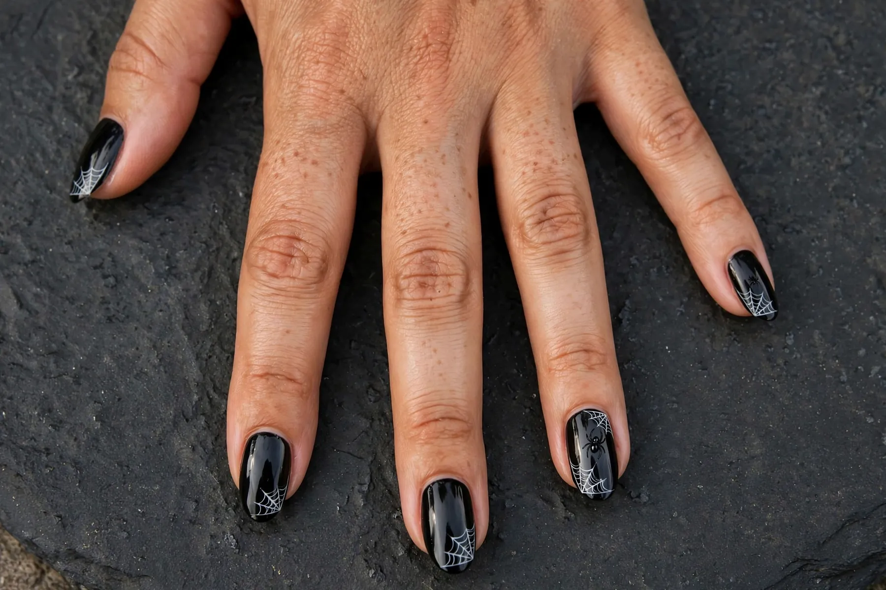Spider Halloween Nail
