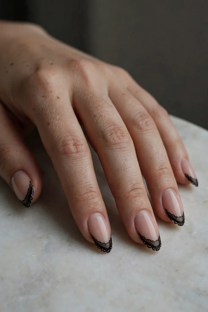 18 Vampire Halloween Nails That Are Dark, Glam, and Dangerous 12 image 1052