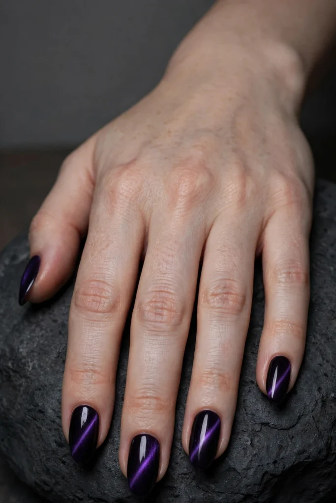 18 Vampire Halloween Nails That Are Dark, Glam, and Dangerous 14 image 1054