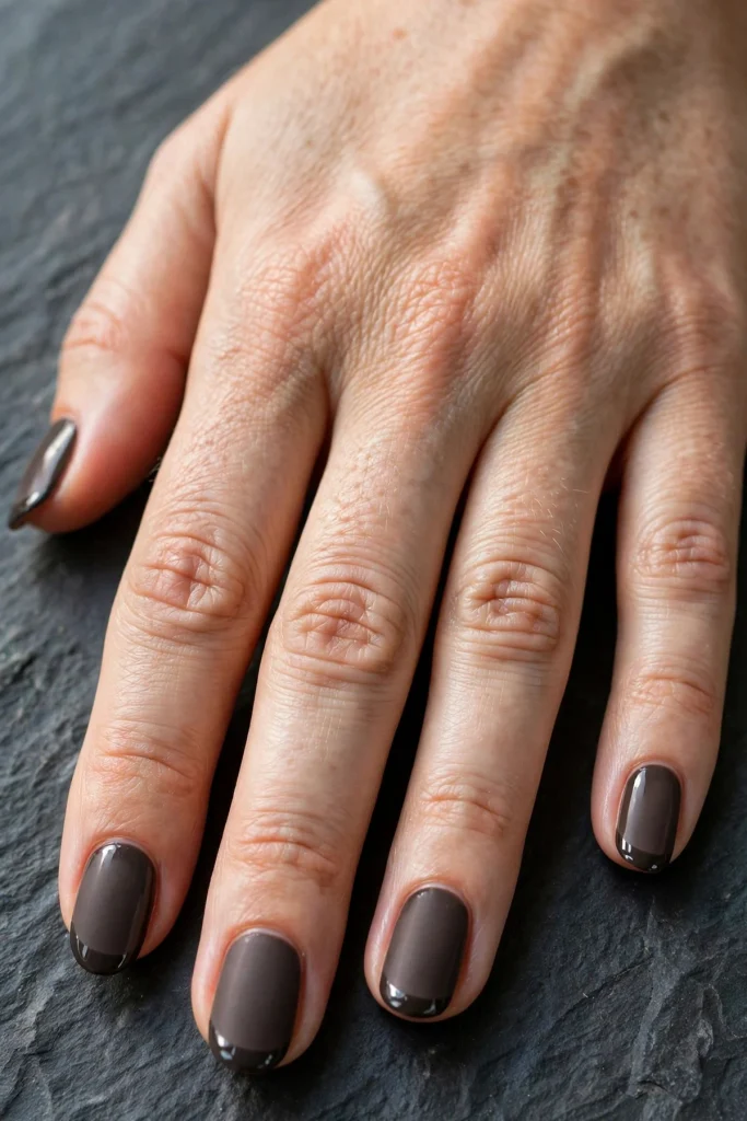 15 Neutral Halloween Nail Ideas That Are Spooky but Still So Wearable 16 image 927 683x1024 1