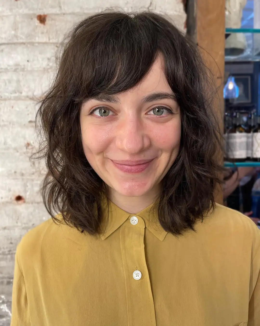 11 Short Wolf Cut Ideas 2026: The Boldest Styles You Need to Try Right Now 8 Side-Swept Short Wolf Cut
