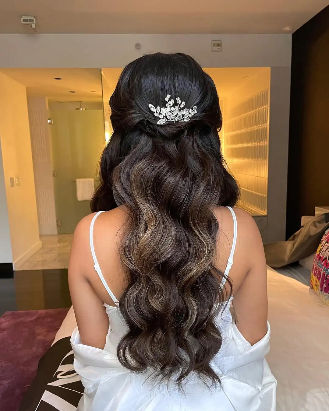 16 Easy Hairstyles for Thick Hair That Will Instantly Upgrade Your Look (Zero Stress, All Style) 3 Half-Up Claw Clip Twist