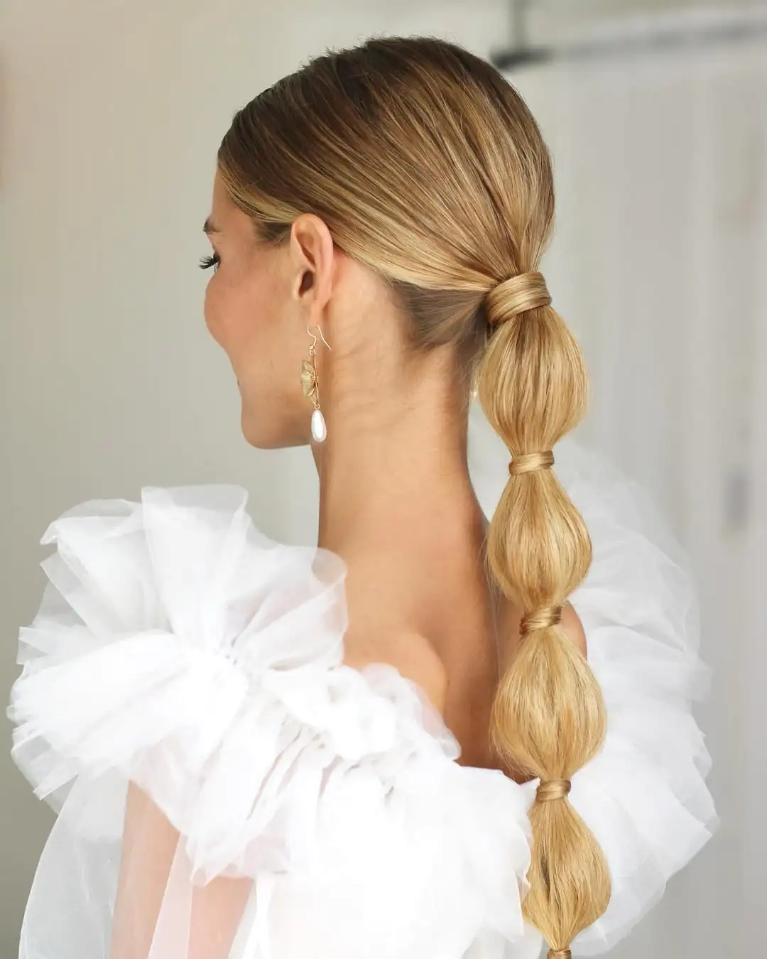 14 Wedding Hairstyles for Long Hair That’ll Have You Feeling Like That Girl 15 The Bubble Ponytail