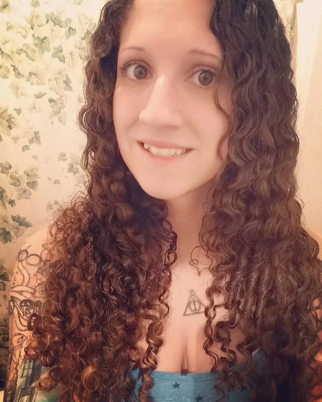 13 Curled Hairstyles Ideas That Will Instantly Upgrade Your Look (Seriously, It’s Giving Main Character Energy) 7 Tight Ringlet Curls