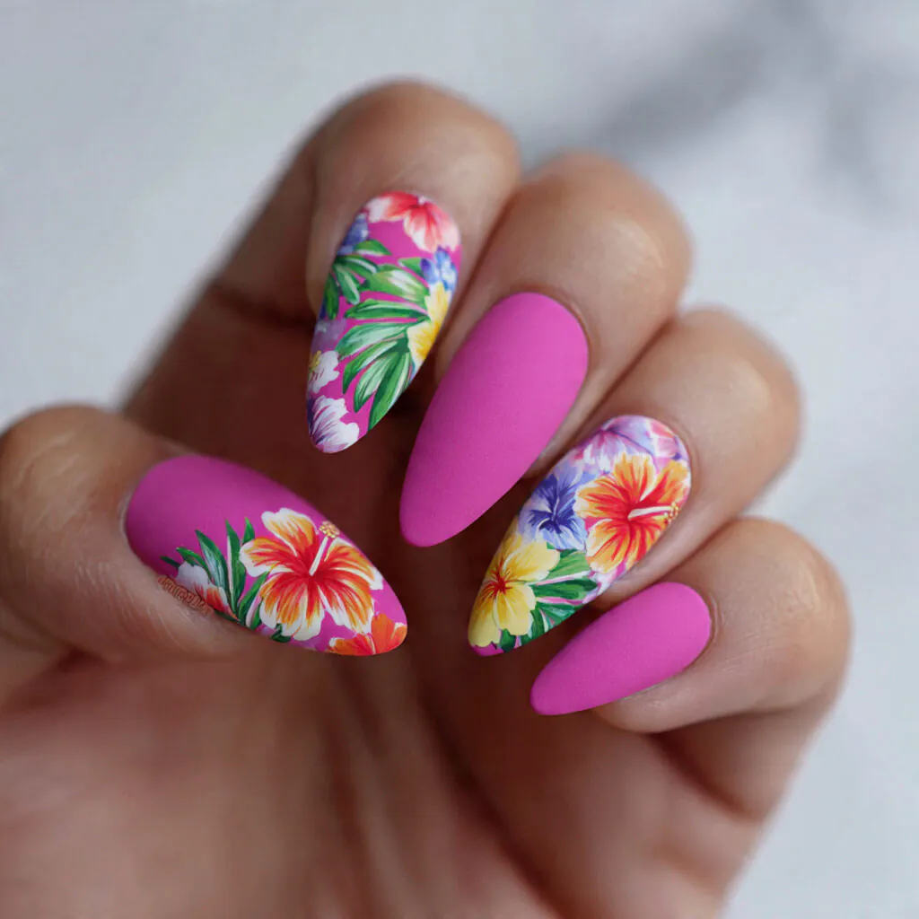 15 Hibiscus Flower Summer Nails That Are Basically a Vacation on Your Hands 9 matte hibiscus nails