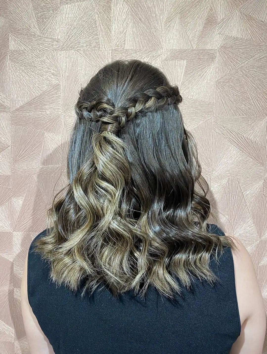 14 Braid Hairstyle ideas That Instantly Upgrade Your Look (Yes, Even on Lazy Hair Days) 8 Half-Up Braided Beauty