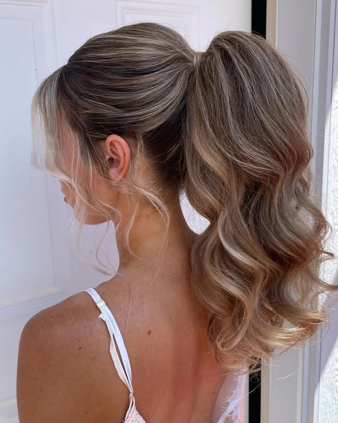 16 Pretty Hairstyle Ideas You’ll Want to Try ASAP (Because Basic Hair Is Boring) 7 High Ponytail With Bounce