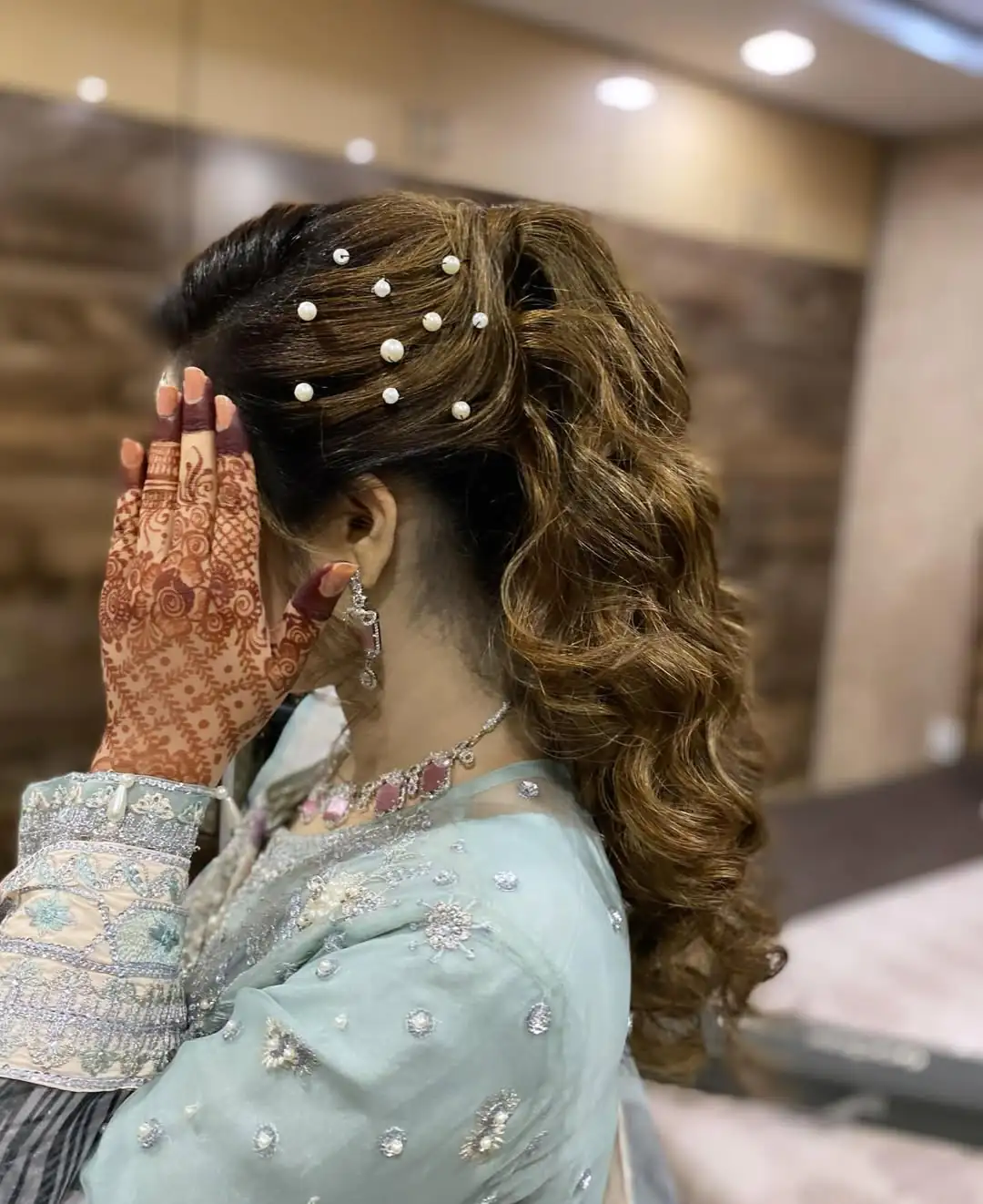 15 Long Curly Hairstyles That Will Make You Feel Like That Girl (Yes, Even on Lazy Hair Days) 13 Messy Curly Ponytail