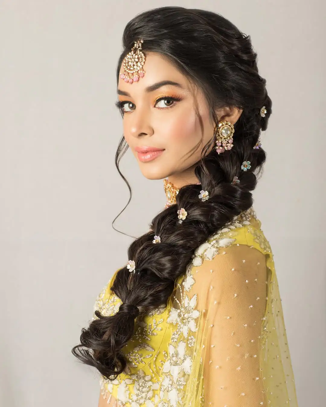17 Curly Braided Hairstyles That Will Instantly Upgrade Your Look (Yes, Even on Lazy Hair Days) 3 Side Braid