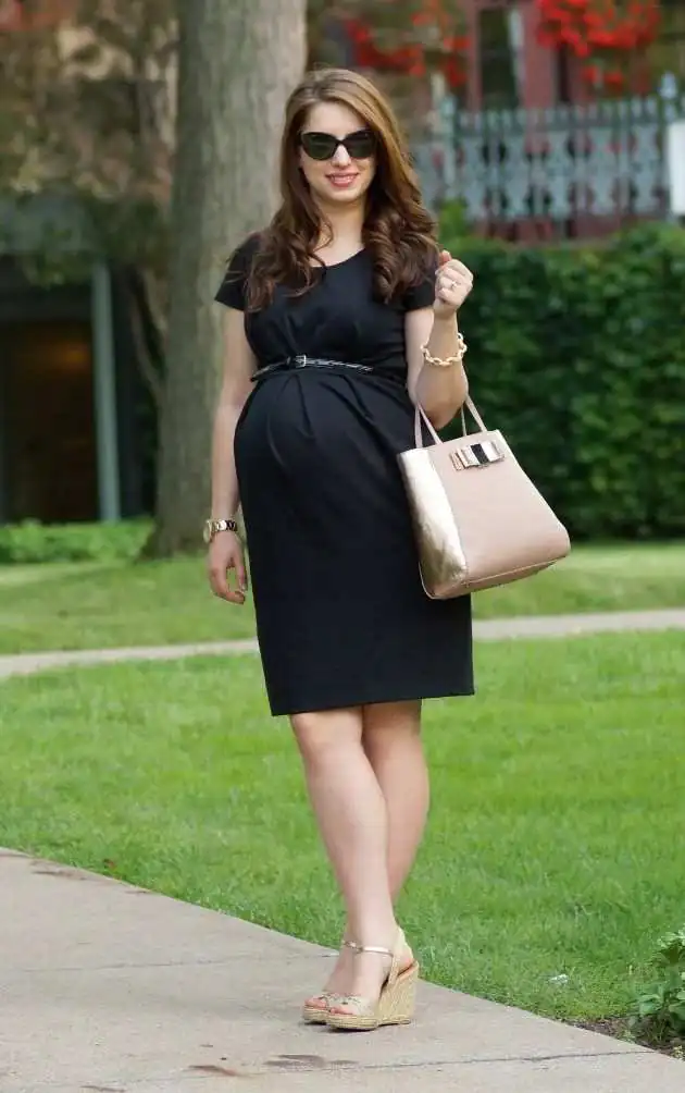 Cozy Looks That Make Room for You: 14 Pregnant Fall Outfits 9 Wrap Maternity Dress With Pointed Flats